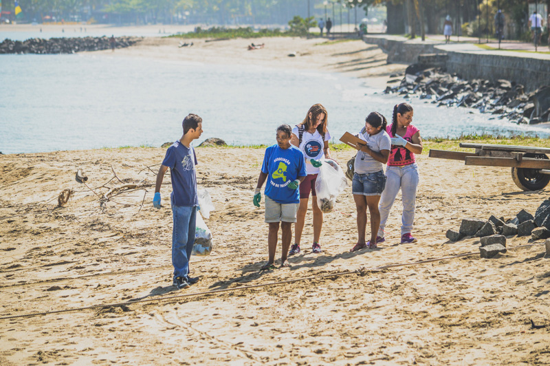 Dia Mundial de Limpeza de Rios e Praias em Ilhabela