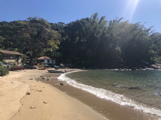 Praia Mansa - Trilha da Praia Mansa e Vermelha em Ilhabela - Elas Mundo Afora