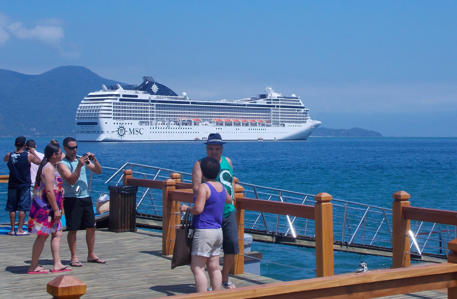 Cruzeiro MSC em Ilhabela