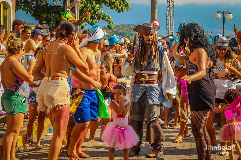 Banho da Doroteia - Carnaval em Ilhabela