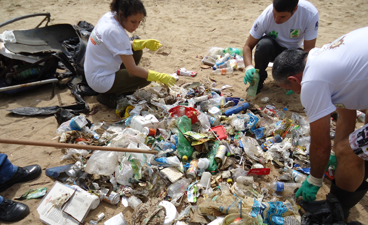 Dia Mundial de Limpeza de Rios e Praias em Ilhabela
