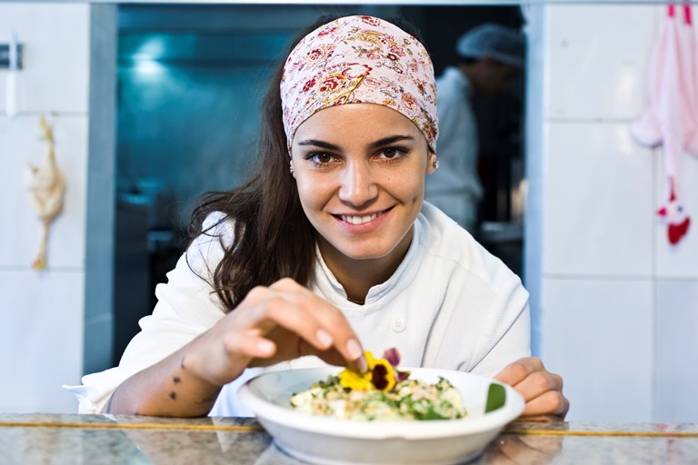 Renata Vanzetto - Chef do Marakuthai - Ilhabela