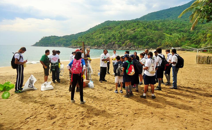 Dia Mundial de Limpeza de Rios e Praias em Ilhabela