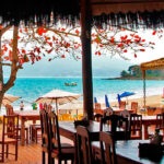 Comandante Adriano - Restaurante em Ilhabela - Quiosque pé na areia na Praia do Curral