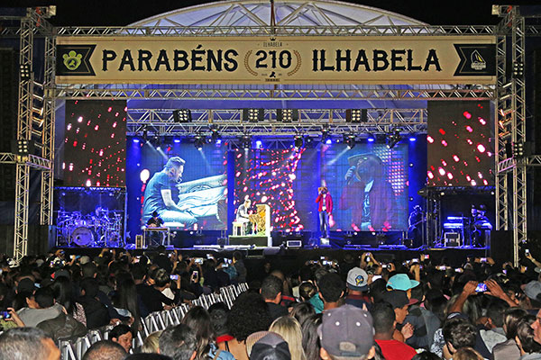 Shows de Aniversário de Ilhabela - 210 anos - Show com Fernando e Sorocaba