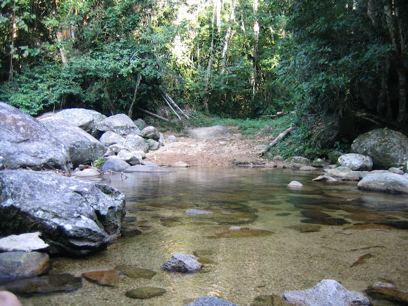 Água Limpa - Cachoeira em Ilhabela - (Imagem: Flickr/Vitor Pose Martinez)