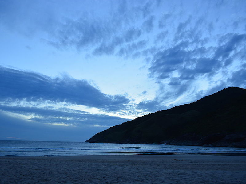 Final do dia na Praia do Bonete (Imagem: Wikimedia Commons/Toledouliana)