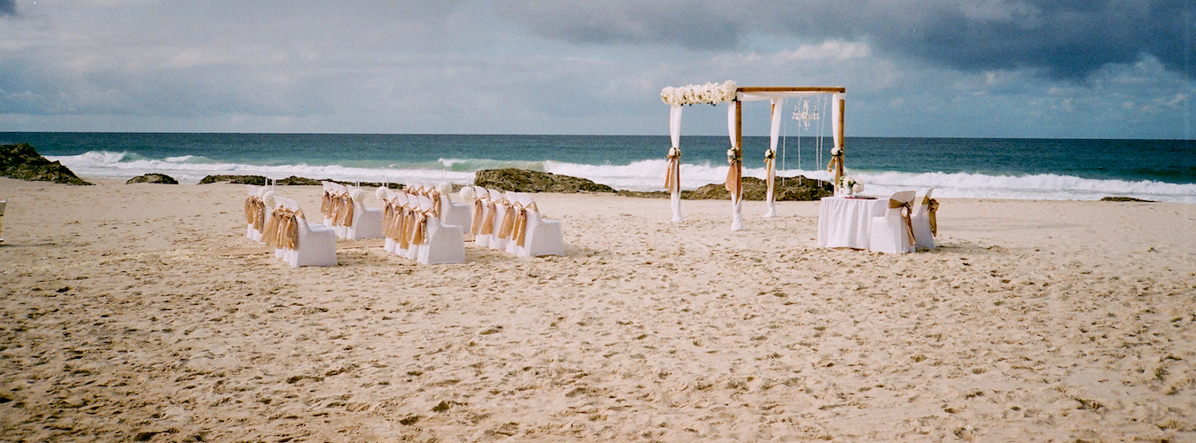 Casamento na praia mini wedding (Imagem: Flickr/Hongsik park)