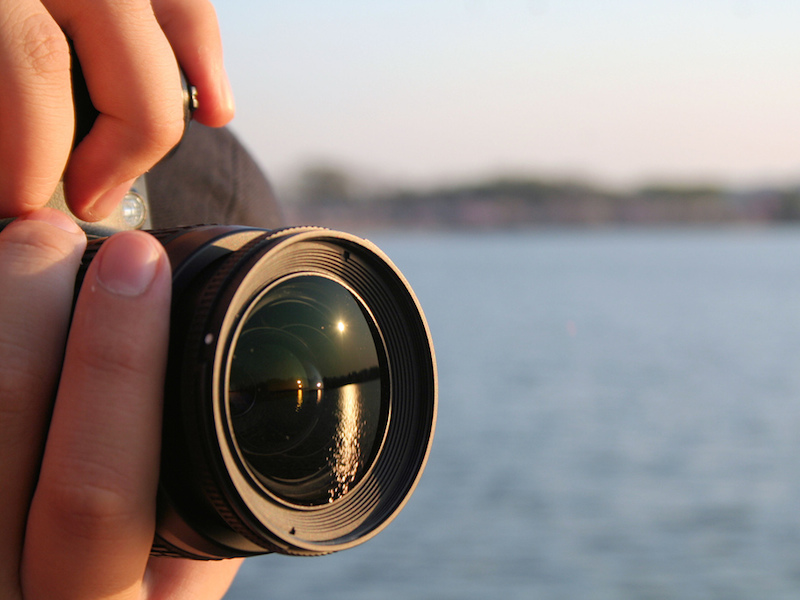 Fotografando (Imagem: Flickr/Ben Stephenson)