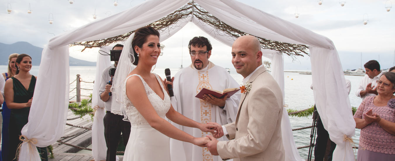 Janaína e Marcos - Casar na praia em Ilhabela