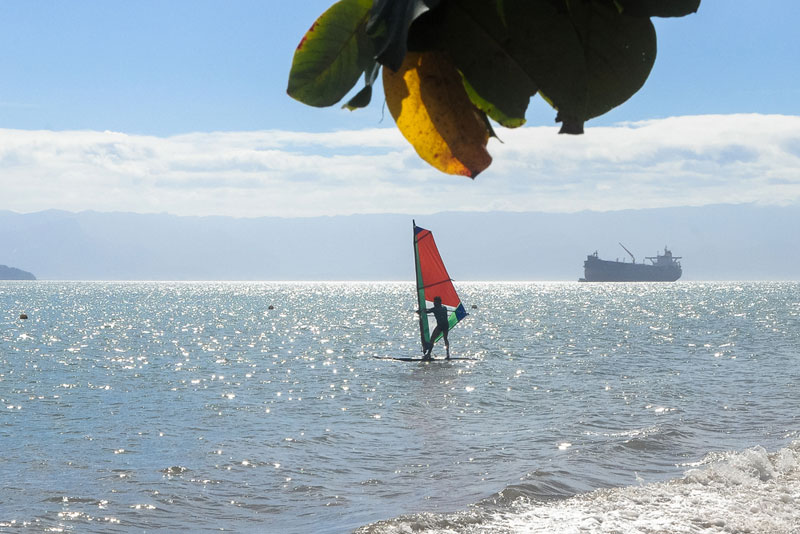 OI Glass is Life Windsurf Experience - Almasurf - Aulas gratuitas de windsurf em Ilhabela