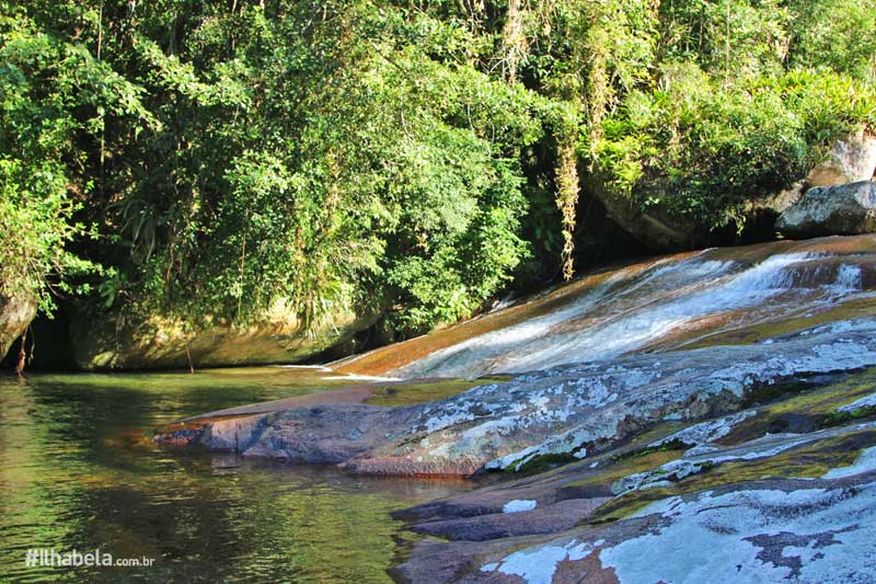 Ecoturismo Ilhabela - Cachoeira da Laje (Foto: Ilhabela.com.br)