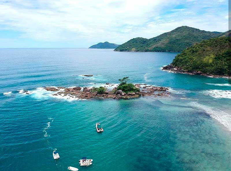 Ilhote da Praia de Castelhanos (foto: reprodução instagram/@lunigro)