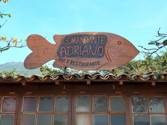 Bar e Restaurante Comandante Adriano - Praia do Curral - Ilhabela