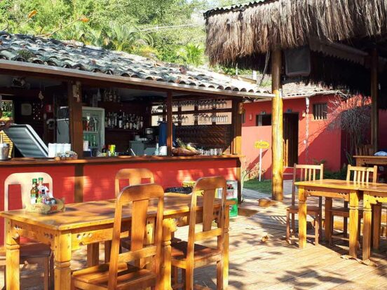 Bar e Restaurante Comandante Adriano - Praia do Curral - Ilhabela