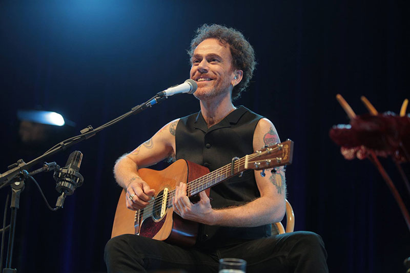 Nando Reis apresenta Voz e Violão em Ilhabela dia 26 de janeiro (Foto: Bruno Trindade)