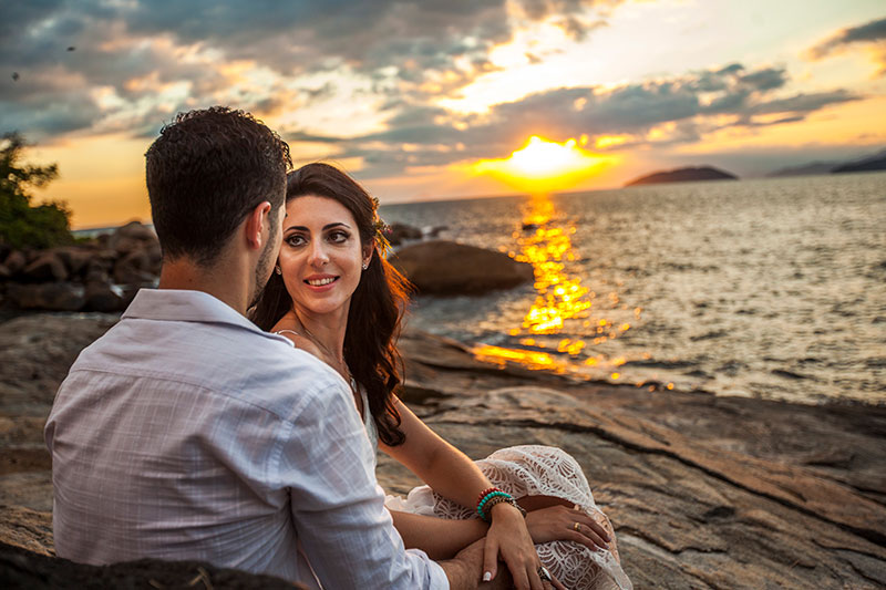 Mariana e Dan em seu pré-wedding em Ilhabela Ilhabela (Foto: Mauriane Riguetti e equipe)