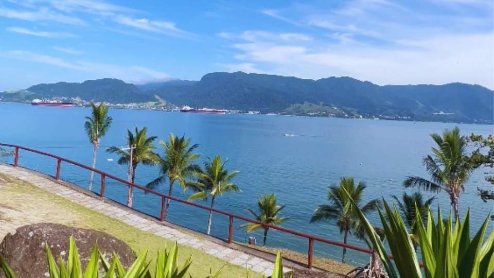 Vista do Mirante do Morro da Cruz em Ilhabela