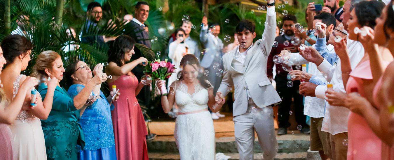 Casamento Bianca e Thiago - Casa de Canoa - Praia do Curral, Ilhabela (foto: Luiza Marques)