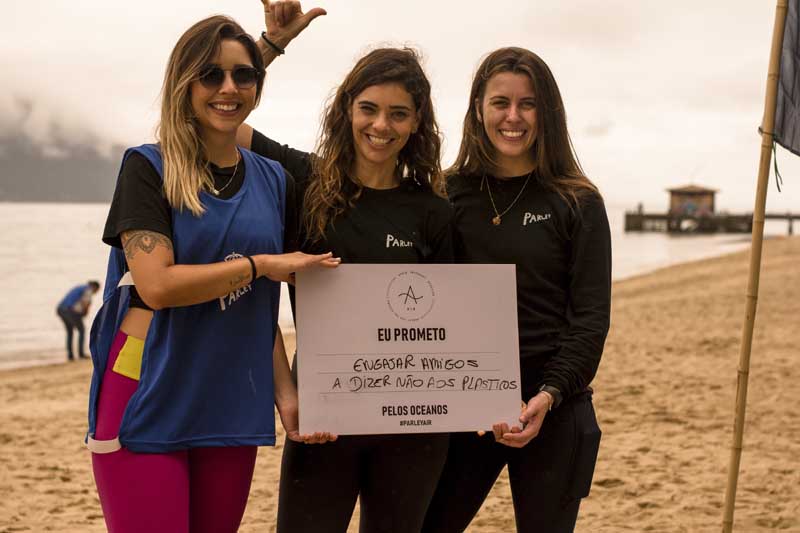 Ação de Limpeza Corona X Parley em Ilhabela