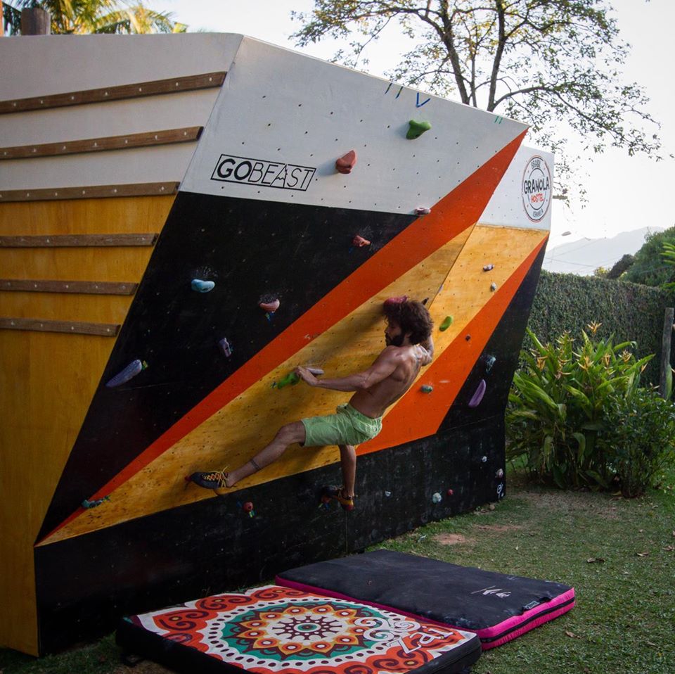 Parede de Escalada em Ilhabela - Leon, atleta Performance