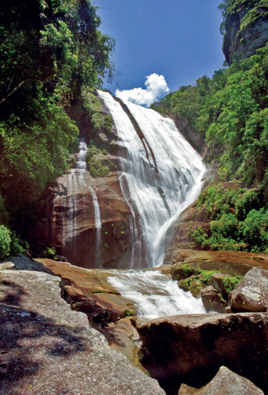 Trilha-da-Cachoeira-do-Gato-Ilhabela