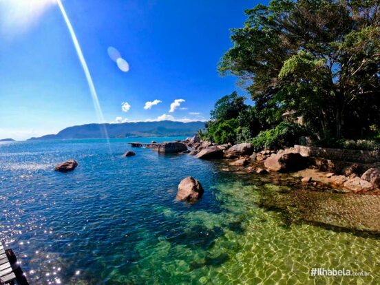 Mar transparente na Praia do Julião - Ilhabela - Ilhabela.com.br