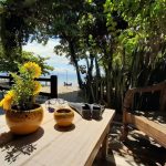 Villa do Portinho - Casas em Ilhabela com vista para o mar, pé na areia, na praia do Portinho, sul da ilha, para aluguel de temporada