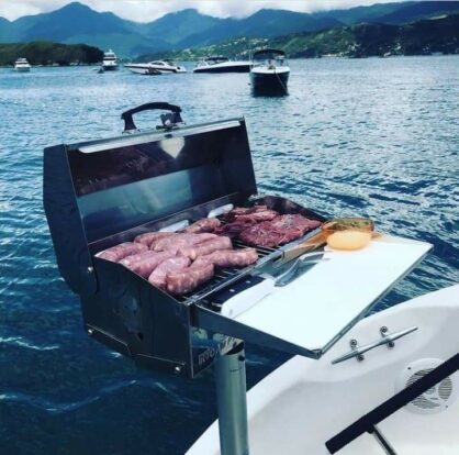 PrimeShare - Boat Experience - Passeios de Lancha em Ilhabela - Churrasco à bordo