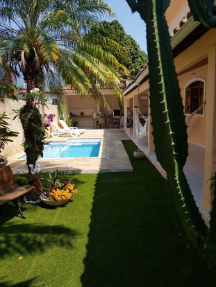 Casa Perto da Praia em Ilhabela - Aluguel Temporada - Sergio Hette Imóveis