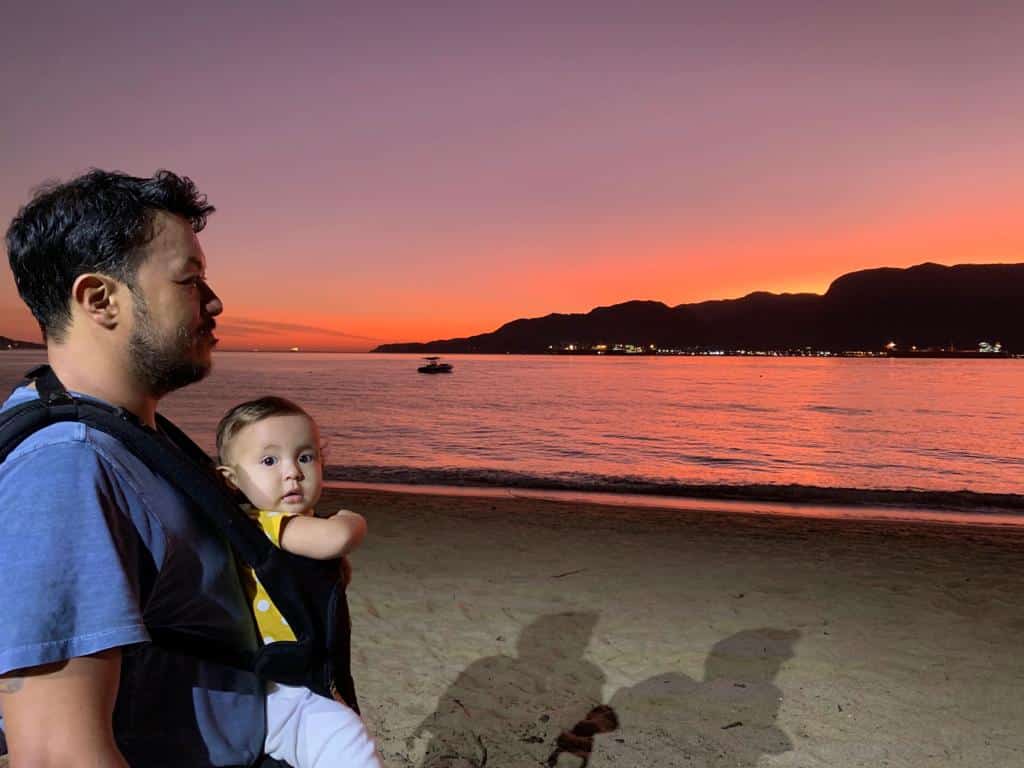 Pôr do Sol na Praia do Perequê - Ilhabela com bebê