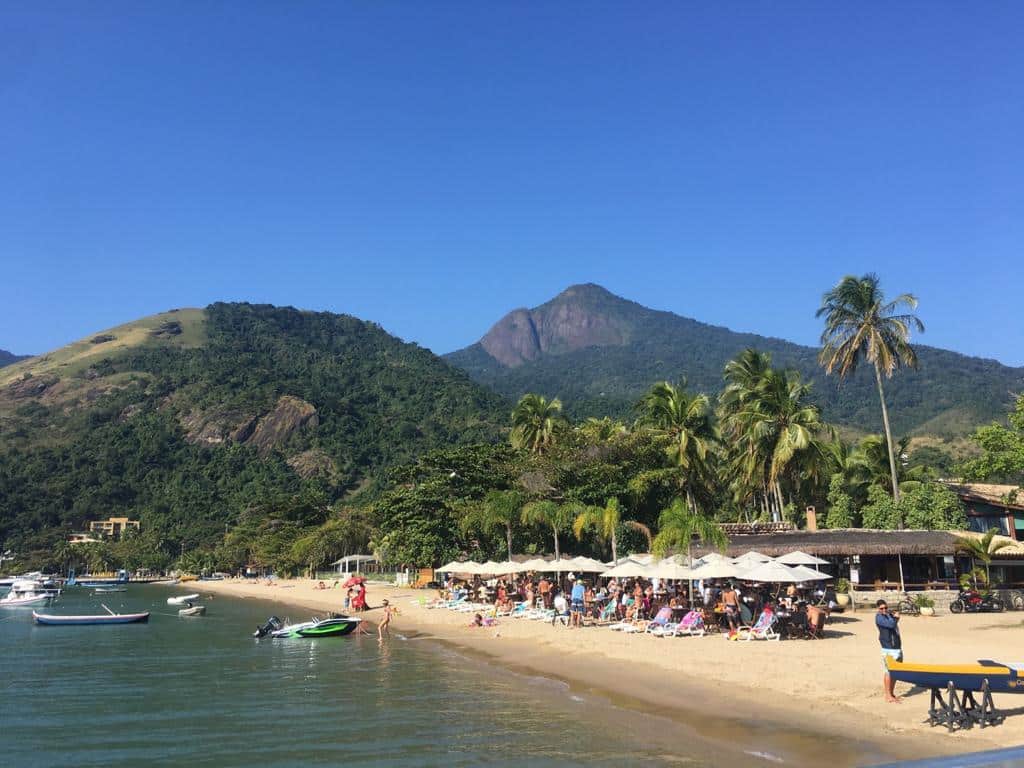 Restaurante e bar de praia Manapani Ilhabela