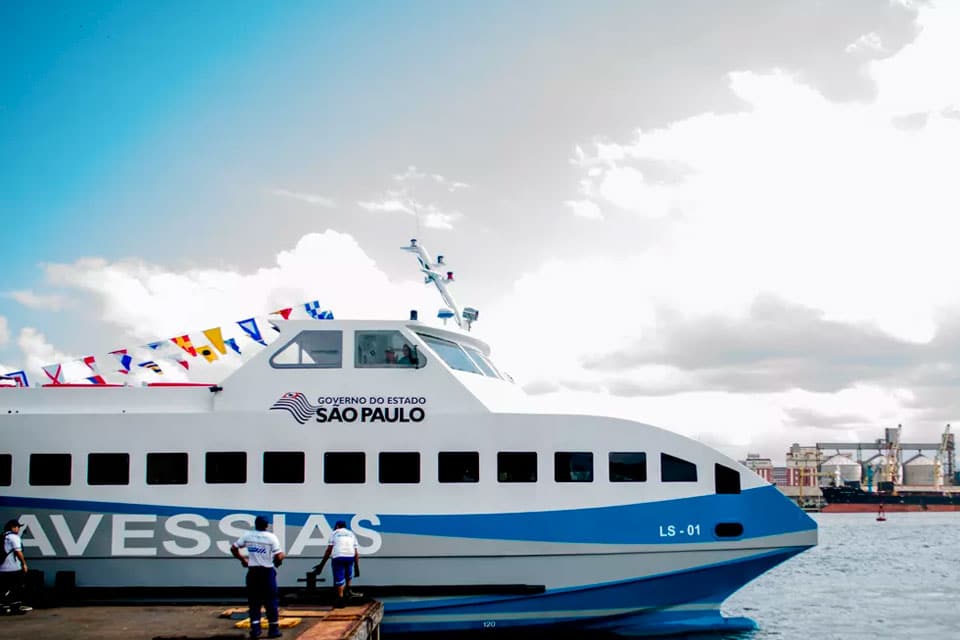 Catamarã Pedestres - Travessia de Balsa Ilhabela São Sebastião