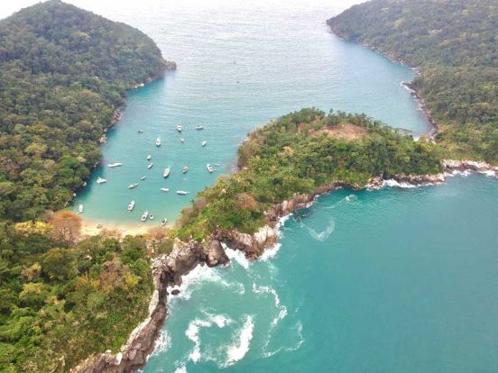 Ferrara Turismo Náutico - Aluguel de Lanchas em Ilhabela para Passeios Exclusivos