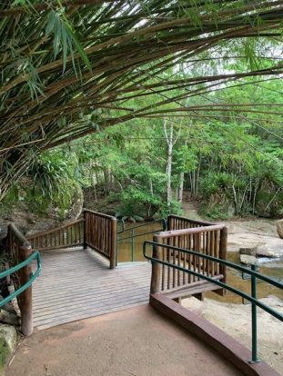 Parque das Cachoeiras em Ilhabela - Cachoeira acessível para pessoas com deficiência e dificuldades de locomoção
