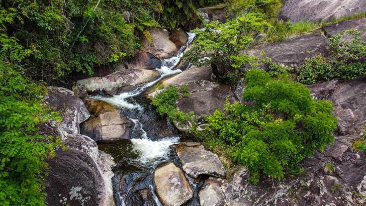 Cachoeira Poço do Furado - Parque das Cachoeiras - Ilhabela (Foto: Sectur)