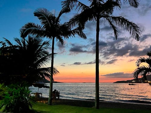 Pôr do Sol na Praia do Itaguaçu em Ilhabela (foto: Ilhabela.com.br)