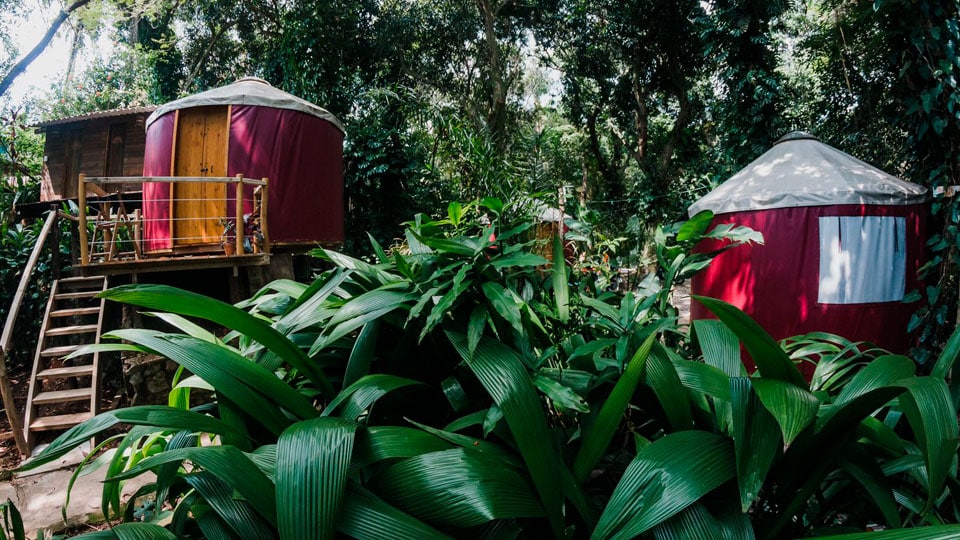 Yurts - cabanas no Hostel da Vila Ilhabela - Sustentabilidade - Projeto Regeneração