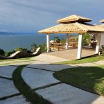 Casa em condomínio com acesso a praia em Ilhabela - Imóvel à venda ou disponível para locação anual em Ilhabela