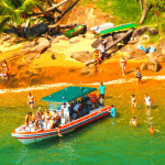 Roteiro de superboat em Ilhabela - Passeio de barco para castelhanos - Maremar Turismo