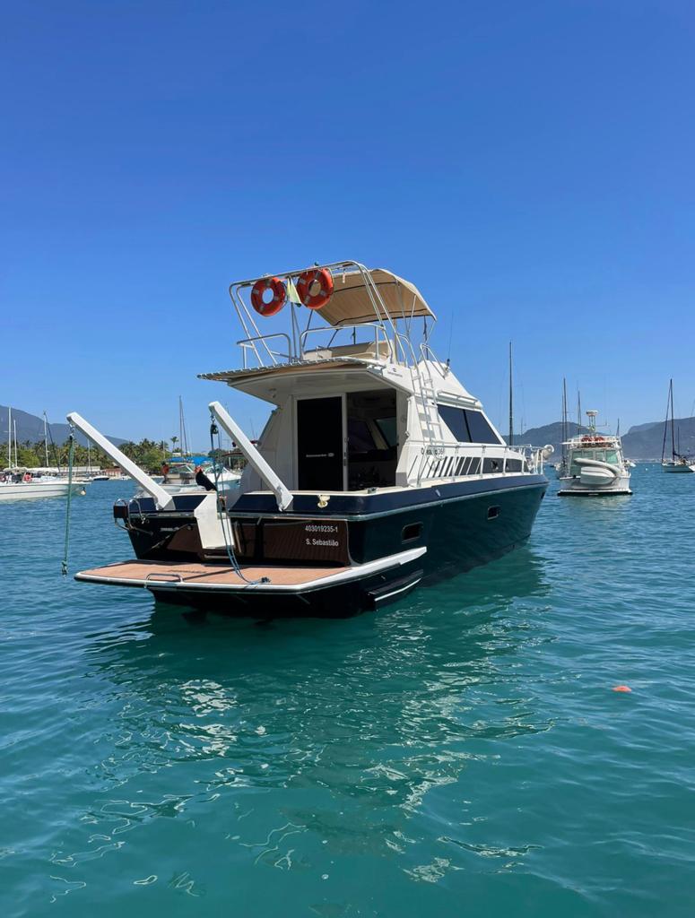 Aluguel de Lancha Privativa em Ilhabela - Intermarine Oceanic 36 - Ferrara Lanchas