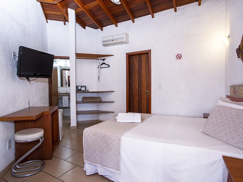 Quarto Casal Superior - Hotel Praia do Portinho em frente à Praia em Ilhabela