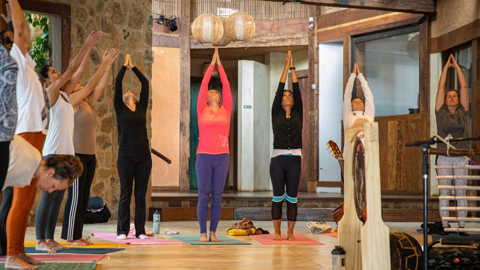 Manhã Raizen - momento de bem-estar e conexão com a natureza em Ilhabela -  yoga, massagem, sound healing, dança e muito mais