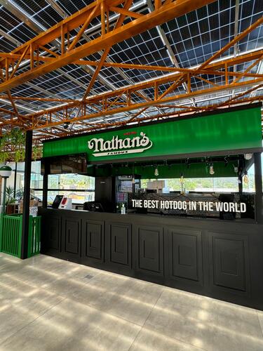 Nathan's Famous Ilhabela Hot Dog de Nova York no shopping Mares Ilha Mall, Piso Superior, no Perequê