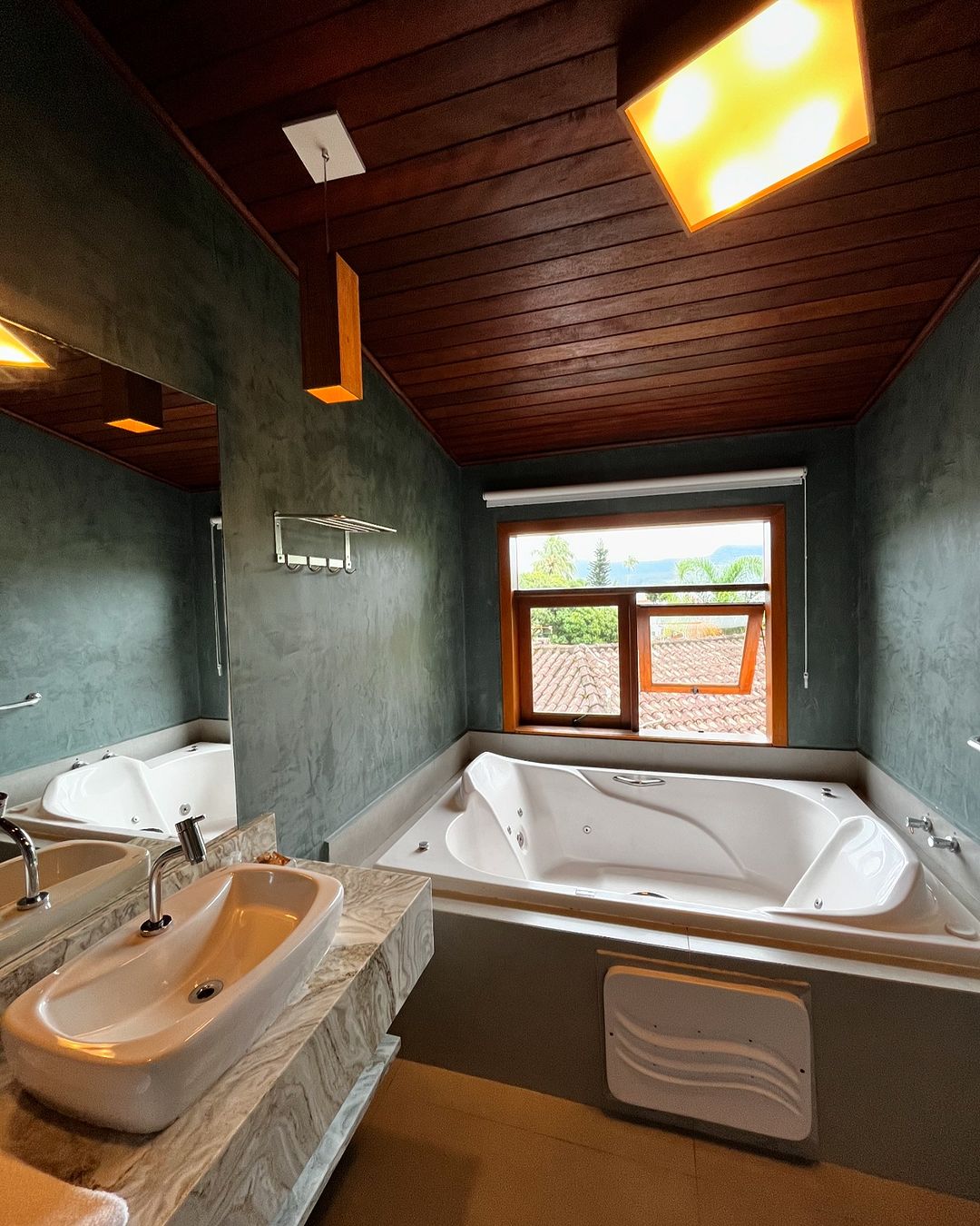 Suíte com hidromassagem - Ilhabela - Hotel Praia do Portinho