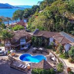 Ilhabela - Hotel Praia do Portinho em frente à Praia - Pacote de Carnaval com passeios Maremar Turismo