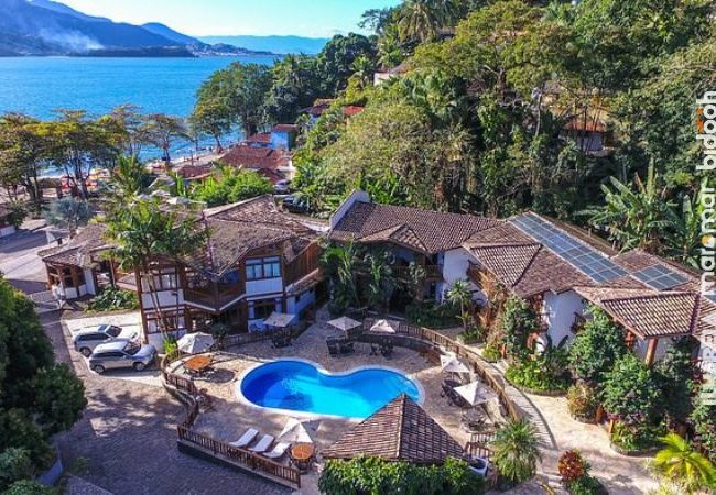 Ilhabela - Hotel Praia do Portinho em frente à Praia - Pacote de Carnaval com passeios Maremar Turismo