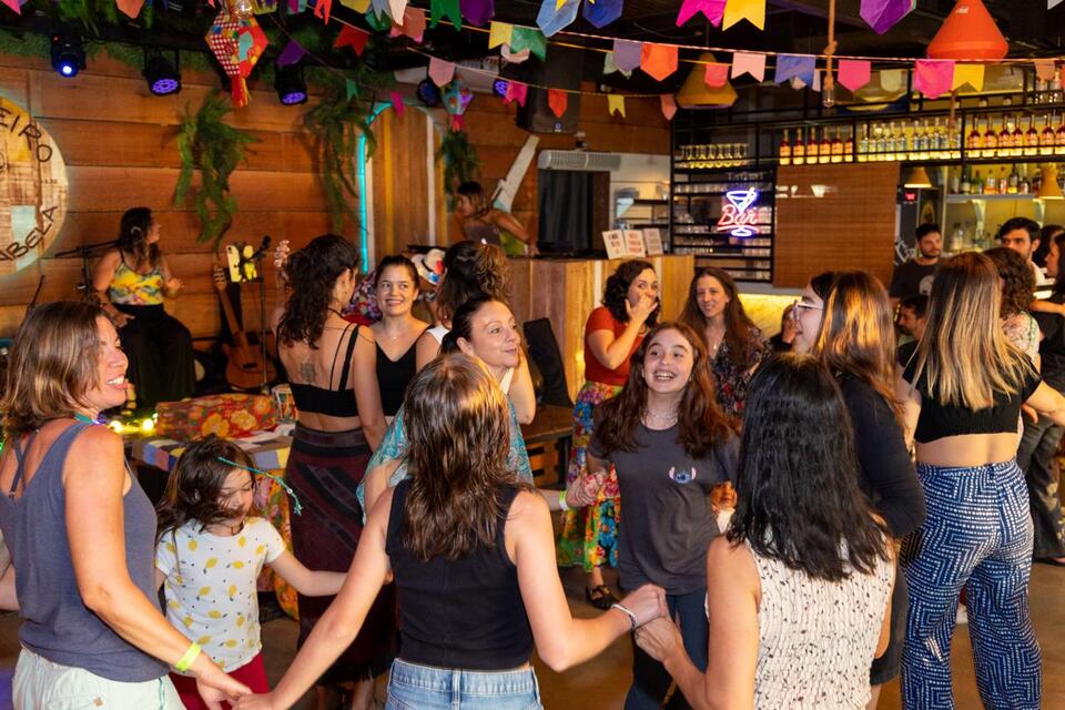 Mamacitas Festa comemora 1 ano com música e diversão para toda a família