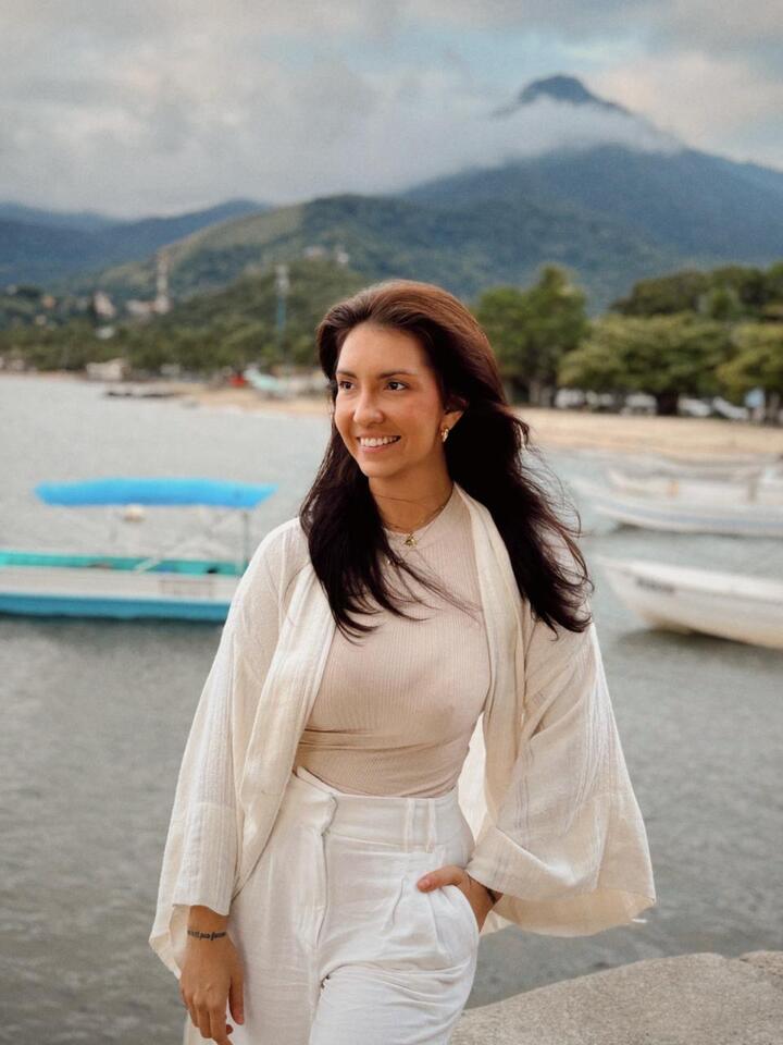 Para Gabi Lessi, Ilhabela é um convite permanente a uma vida naturalmente ativa
