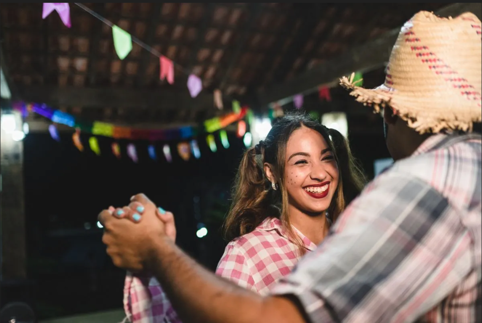 Ilhabela terá Grande Festa Junina do projeto “1 Pé na Areia, 2 no Forró” na Vila